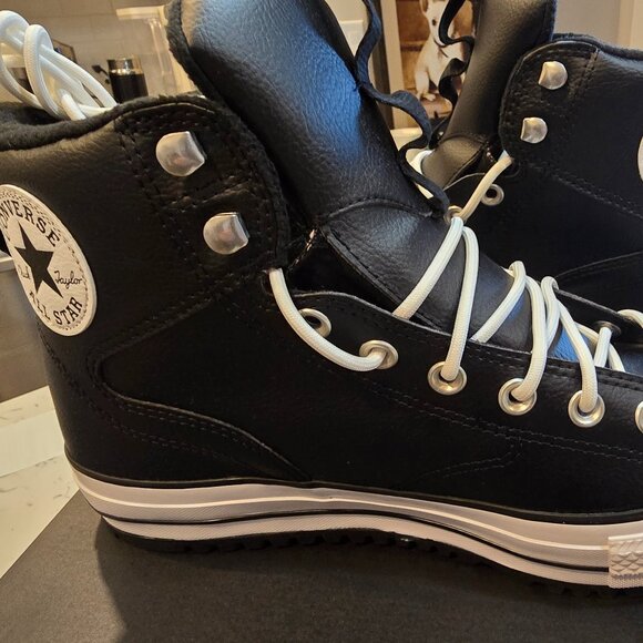 Chuck Taylor All Star Water-Repellent Hiker Boot A13233C 2025 Winter Mens Sz 10 - Picture 1 of 16